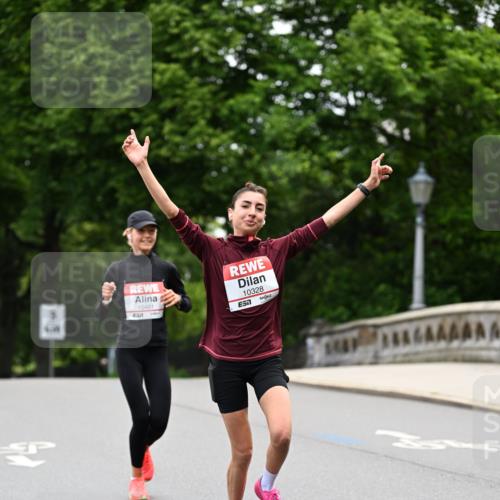 14.06.2026 - REWE Women's Run Dr. Thomas Lammeyer http://msf.ph/oto/9761364 14.06.2026 09:32:22 Laufen 10481, 10328, 7 meine-sportfotos.de