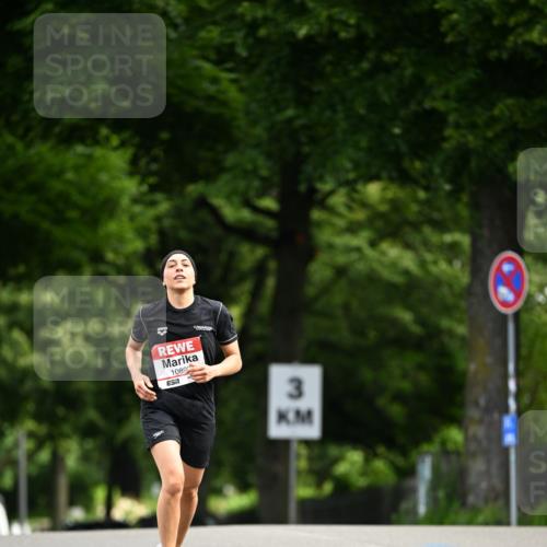 14.06.2026 - REWE Women's Run Dr. Thomas Lammeyer http://msf.ph/oto/9761642 14.06.2026 09:33:52 Laufen 1080, 3 meine-sportfotos.de