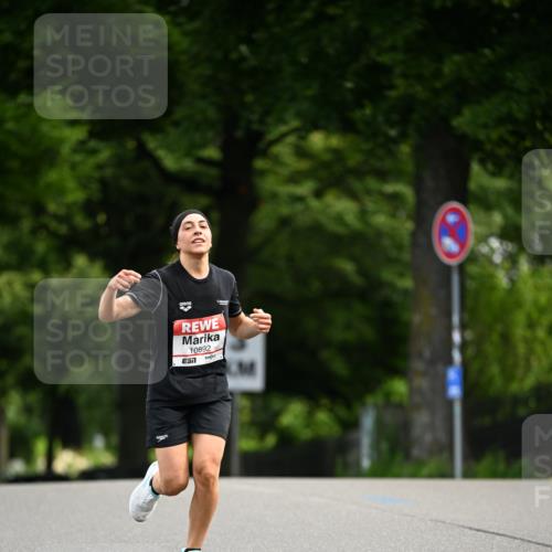 14.06.2026 - REWE Women's Run Dr. Thomas Lammeyer http://msf.ph/oto/9761652 14.06.2026 09:33:52 Laufen 10892 meine-sportfotos.de