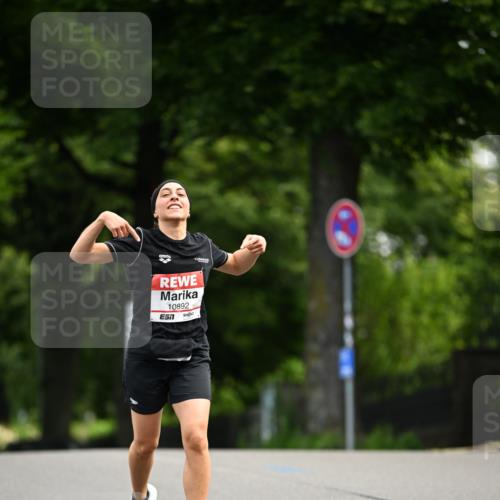 14.06.2026 - REWE Women's Run Dr. Thomas Lammeyer http://msf.ph/oto/9761660 14.06.2026 09:33:53 Laufen 10892 meine-sportfotos.de
