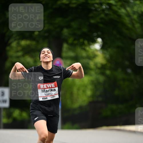 14.06.2026 - REWE Women's Run Dr. Thomas Lammeyer http://msf.ph/oto/9761675 14.06.2026 09:33:54 Laufen 10892 meine-sportfotos.de