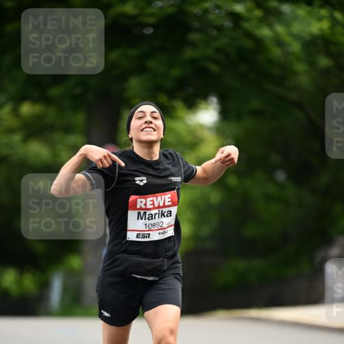 14.06.2026 - REWE Women's Run Dr. Thomas Lammeyer http://msf.ph/oto/9761680 14.06.2026 09:33:54 Laufen 10892 meine-sportfotos.de