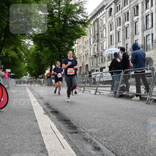 14.06.2026 - REWE Women's Run J. Mangold http://msf.ph/oto/9761687 14.06.2026 11:06:42 Ziel 5104, 5268, 5437, 5677, 5735, 5977, 6012, 6041 meine-sportfotos.de