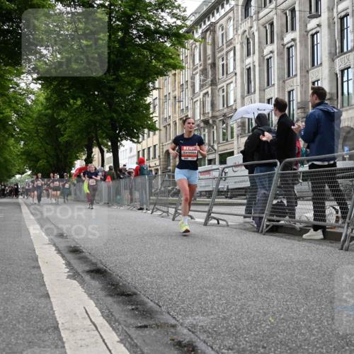 14.06.2026 - REWE Women's Run J. Mangold http://msf.ph/oto/9761716 14.06.2026 11:06:46 Ziel 5268, 5437, 6012, 6041 meine-sportfotos.de