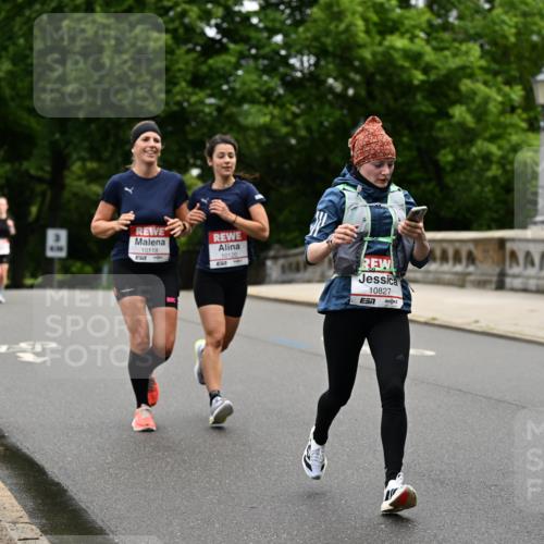 14.06.2026 - REWE Women's Run Dr. Thomas Lammeyer http://msf.ph/oto/9762009 14.06.2026 09:34:48 Laufen 10118, 7, 857, 10120, 10827, 7 meine-sportfotos.de