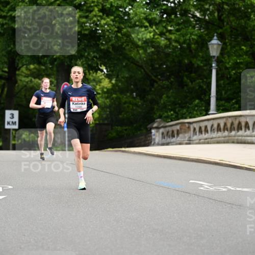 14.06.2026 - REWE Women's Run Dr. Thomas Lammeyer http://msf.ph/oto/9762207 14.06.2026 09:35:11 Laufen 32, 10386 meine-sportfotos.de