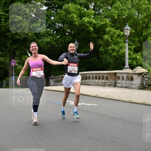 14.06.2026 - REWE Women's Run Dr. Thomas Lammeyer http://msf.ph/oto/9762619 14.06.2026 09:35:48 Laufen 3, 11529, 11530, 19, 2026 meine-sportfotos.de