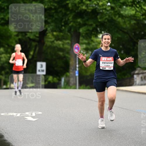 14.06.2026 - REWE Women's Run Dr. Thomas Lammeyer http://msf.ph/oto/9762901 14.06.2026 09:36:25 Laufen 3, 6, 17, 10894 meine-sportfotos.de