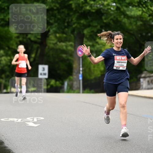 14.06.2026 - REWE Women's Run Dr. Thomas Lammeyer http://msf.ph/oto/9762903 14.06.2026 09:36:25 Laufen 3, 10894, 7 meine-sportfotos.de
