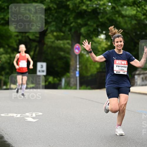 14.06.2026 - REWE Women's Run Dr. Thomas Lammeyer http://msf.ph/oto/9762904 14.06.2026 09:36:25 Laufen 10894, 57 meine-sportfotos.de
