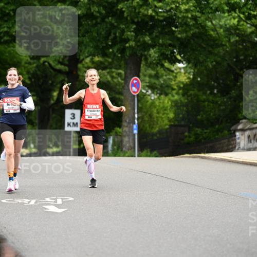 14.06.2026 - REWE Women's Run Dr. Thomas Lammeyer http://msf.ph/oto/9762913 14.06.2026 09:36:27 Laufen 10281, 3, 10346 meine-sportfotos.de