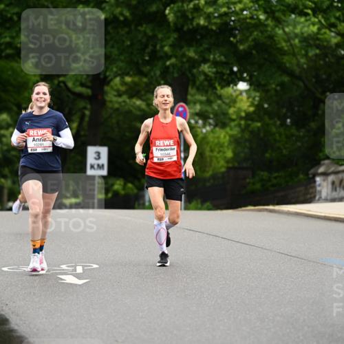 14.06.2026 - REWE Women's Run Dr. Thomas Lammeyer http://msf.ph/oto/9762920 14.06.2026 09:36:28 Laufen 10281, 57, 3, 4, 10346 meine-sportfotos.de