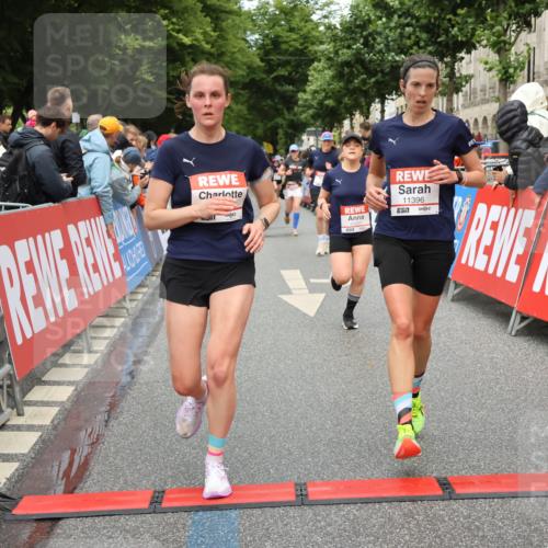 14.06.2026 - REWE Women's Run Strokosch-Dieckow http://msf.ph/oto/9763243 14.06.2026 09:50:50 Ziel 10192, 10749, 11105, 11146, 11207, 11245, 11396 meine-sportfotos.de
