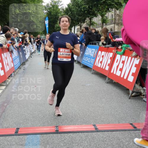 14.06.2026 - REWE Women's Run Strokosch-Dieckow http://msf.ph/oto/9763369 14.06.2026 10:57:41 Ziel 5202, 5255, 5280, 5381, 5396, 5499, 5712, 5778, 5904, 5924 meine-sportfotos.de