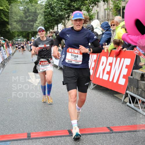 14.06.2026 - REWE Women's Run Strokosch-Dieckow http://msf.ph/oto/9763445 14.06.2026 09:50:55 Ziel 10085, 10192, 10749, 11105, 11146, 11207, 11396 meine-sportfotos.de