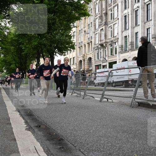 14.06.2026 - REWE Women's Run J. Mangold http://msf.ph/oto/9763620 14.06.2026 11:10:38 Ziel 5554, 5606, 5617, 5879, 5915 meine-sportfotos.de