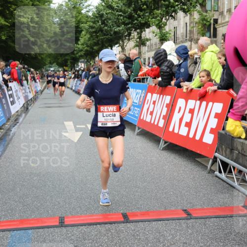 14.06.2026 - REWE Women's Run Strokosch-Dieckow http://msf.ph/oto/9763631 14.06.2026 09:51:00 Ziel 10085, 10159, 10749 meine-sportfotos.de