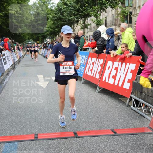 14.06.2026 - REWE Women's Run Strokosch-Dieckow http://msf.ph/oto/9763648 14.06.2026 09:51:00 Ziel 10085, 10159, 10749 meine-sportfotos.de