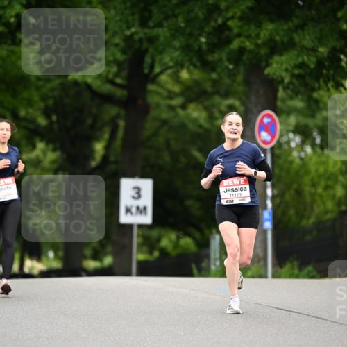 14.06.2026 - REWE Women's Run Dr. Thomas Lammeyer http://msf.ph/oto/9763653 14.06.2026 09:37:47 Laufen 3, 11173, 57 meine-sportfotos.de