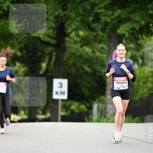 14.06.2026 - REWE Women's Run Dr. Thomas Lammeyer http://msf.ph/oto/9763662 14.06.2026 09:37:48 Laufen 3, 11173, 57 meine-sportfotos.de