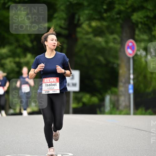 14.06.2026 - REWE Women's Run Dr. Thomas Lammeyer http://msf.ph/oto/9763691 14.06.2026 09:37:51 Laufen 412, 10954 meine-sportfotos.de