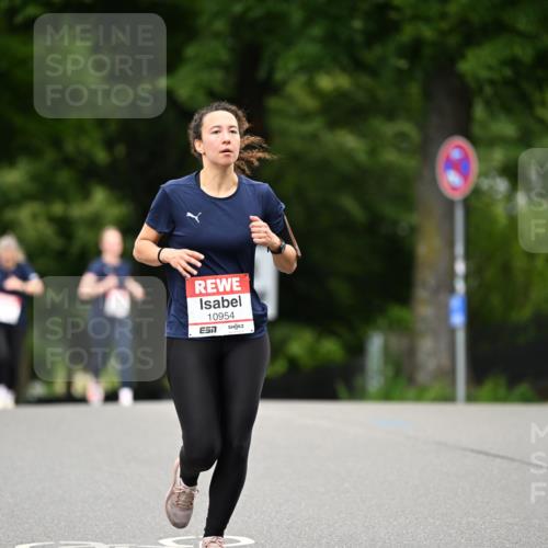 14.06.2026 - REWE Women's Run Dr. Thomas Lammeyer http://msf.ph/oto/9763696 14.06.2026 09:37:51 Laufen 10954 meine-sportfotos.de