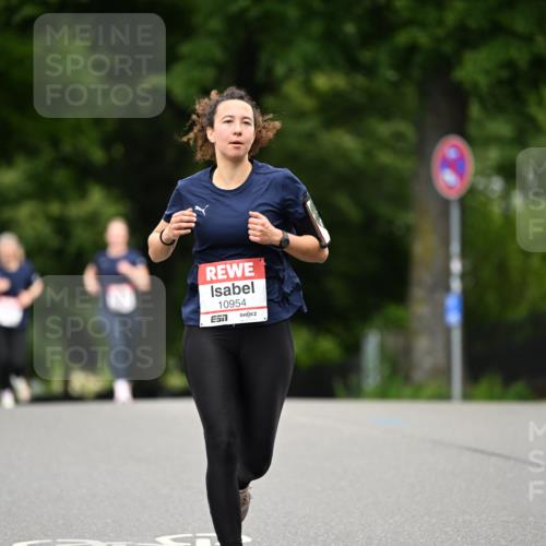 14.06.2026 - REWE Women's Run Dr. Thomas Lammeyer http://msf.ph/oto/9763702 14.06.2026 09:37:51 Laufen 10954 meine-sportfotos.de