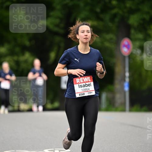 14.06.2026 - REWE Women's Run Dr. Thomas Lammeyer http://msf.ph/oto/9763707 14.06.2026 09:37:52 Laufen 10954, 57 meine-sportfotos.de