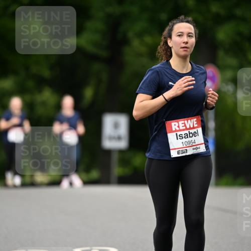 14.06.2026 - REWE Women's Run Dr. Thomas Lammeyer http://msf.ph/oto/9763716 14.06.2026 09:37:52 Laufen 10954 meine-sportfotos.de