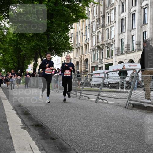 14.06.2026 - REWE Women's Run J. Mangold http://msf.ph/oto/9763850 14.06.2026 11:11:03 Ziel 5165, 5267, 5323, 5324, 6022, 6068 meine-sportfotos.de