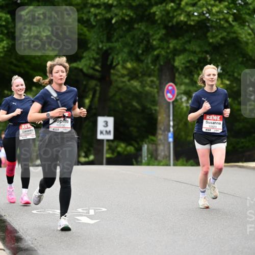 14.06.2026 - REWE Women's Run Dr. Thomas Lammeyer http://msf.ph/oto/9763876 14.06.2026 09:38:15 Laufen 10230, 3, 10999, 57, 10629, 57 meine-sportfotos.de