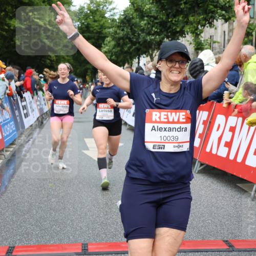 14.06.2026 - REWE Women's Run Strokosch-Dieckow http://msf.ph/oto/9764002 14.06.2026 09:51:09 Ziel 10039, 10091, 10312, 10618, 10666, 11003 meine-sportfotos.de