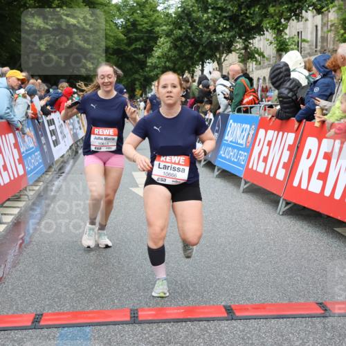 14.06.2026 - REWE Women's Run Strokosch-Dieckow http://msf.ph/oto/9764052 14.06.2026 09:51:09 Ziel 10039, 10091, 10312, 10618, 10666, 11003 meine-sportfotos.de