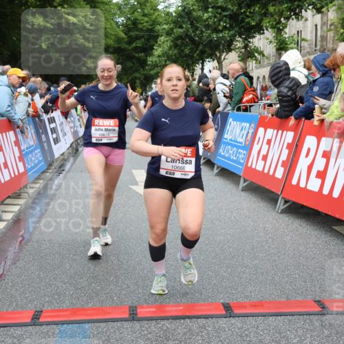 14.06.2026 - REWE Women's Run Strokosch-Dieckow http://msf.ph/oto/9764070 14.06.2026 09:51:09 Ziel 10039, 10091, 10312, 10618, 10666, 11003 meine-sportfotos.de