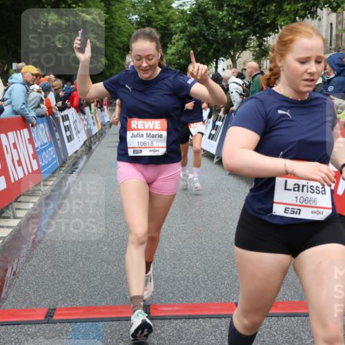 14.06.2026 - REWE Women's Run Strokosch-Dieckow http://msf.ph/oto/9764161 14.06.2026 09:51:10 Ziel 10039, 10091, 10312, 10618, 10666, 11003 meine-sportfotos.de