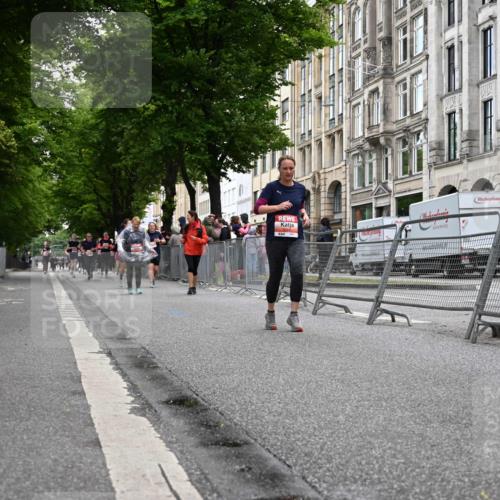 14.06.2026 - REWE Women's Run J. Mangold http://msf.ph/oto/9764235 14.06.2026 11:11:54 Ziel 5388 meine-sportfotos.de