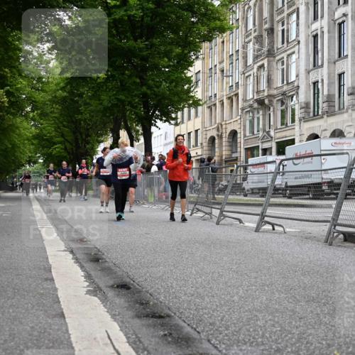 14.06.2026 - REWE Women's Run J. Mangold http://msf.ph/oto/9764258 14.06.2026 11:11:57 Ziel 5388, 5658, 5959 meine-sportfotos.de