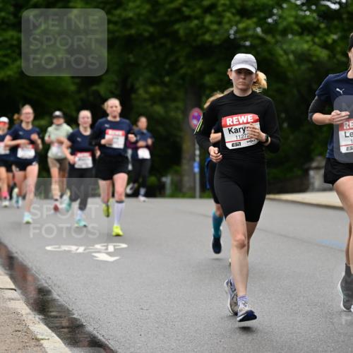 14.06.2026 - REWE Women's Run Dr. Thomas Lammeyer http://msf.ph/oto/9764379 14.06.2026 09:39:08 Laufen 11272, 7, 10424, 7 meine-sportfotos.de