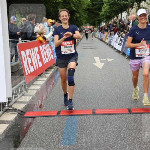 14.06.2026 - REWE Women's Run Strokosch-Dieckow http://msf.ph/oto/9764382 14.06.2026 09:51:27 Ziel 10144, 10853 meine-sportfotos.de