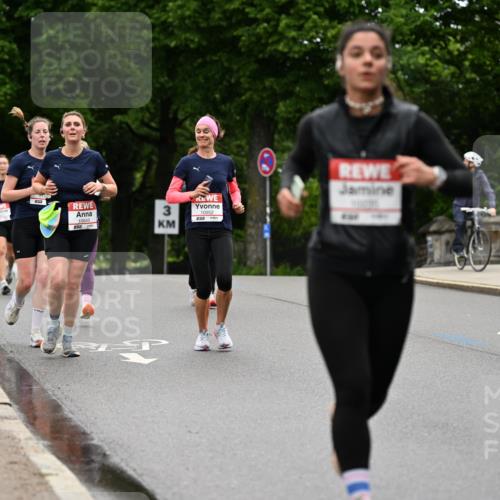14.06.2026 - REWE Women's Run Dr. Thomas Lammeyer http://msf.ph/oto/9764519 14.06.2026 09:39:20 Laufen 1839, 10943, 10952 meine-sportfotos.de