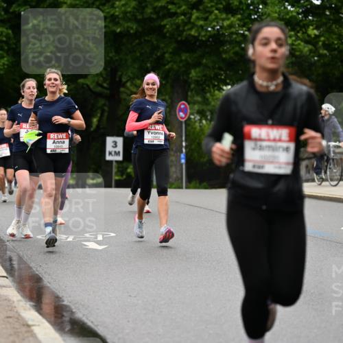 14.06.2026 - REWE Women's Run Dr. Thomas Lammeyer http://msf.ph/oto/9764520 14.06.2026 09:39:20 Laufen 10943, 3, 10952 meine-sportfotos.de