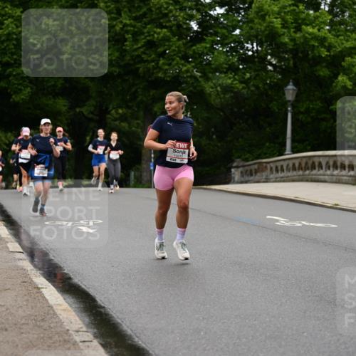 14.06.2026 - REWE Women's Run Dr. Thomas Lammeyer http://msf.ph/oto/9764681 14.06.2026 09:39:37 Laufen 10012 meine-sportfotos.de