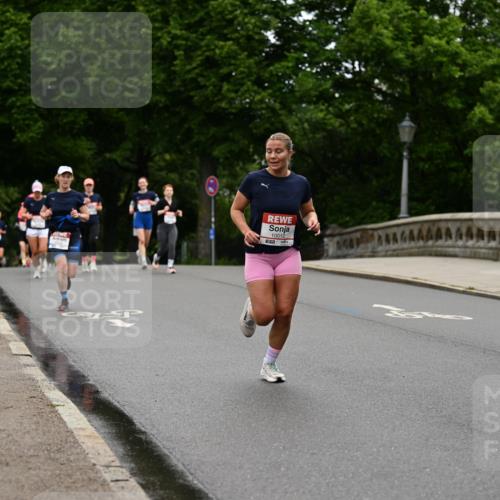 14.06.2026 - REWE Women's Run Dr. Thomas Lammeyer http://msf.ph/oto/9764685 14.06.2026 09:39:37 Laufen 10012 meine-sportfotos.de