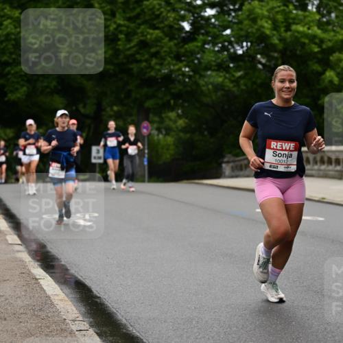 14.06.2026 - REWE Women's Run Dr. Thomas Lammeyer http://msf.ph/oto/9764698 14.06.2026 09:39:38 Laufen 10012, 7 meine-sportfotos.de