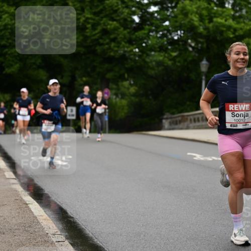 14.06.2026 - REWE Women's Run Dr. Thomas Lammeyer http://msf.ph/oto/9764703 14.06.2026 09:39:38 Laufen 10012 meine-sportfotos.de