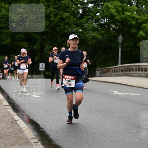 14.06.2026 - REWE Women's Run Dr. Thomas Lammeyer http://msf.ph/oto/9764730 14.06.2026 09:39:40 Laufen 10099, 57 meine-sportfotos.de