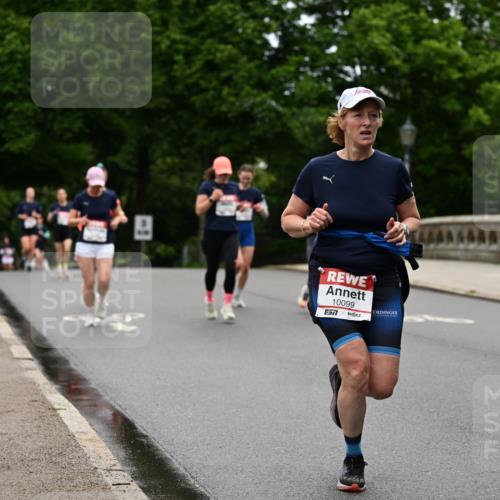 14.06.2026 - REWE Women's Run Dr. Thomas Lammeyer http://msf.ph/oto/9764737 14.06.2026 09:39:41 Laufen 10099, 57 meine-sportfotos.de