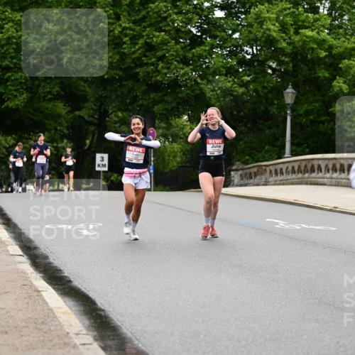 14.06.2026 - REWE Women's Run Dr. Thomas Lammeyer http://msf.ph/oto/9764887 14.06.2026 09:39:54 Laufen 3, 10434, 10348, 8, 33 meine-sportfotos.de