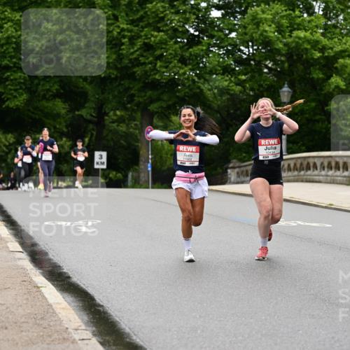 14.06.2026 - REWE Women's Run Dr. Thomas Lammeyer http://msf.ph/oto/9764898 14.06.2026 09:39:55 Laufen 3, 11502, 10434 meine-sportfotos.de