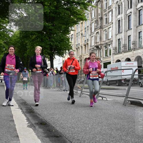 14.06.2026 - REWE Women's Run J. Mangold http://msf.ph/oto/9764951 14.06.2026 11:15:24 Ziel 5008, 5010, 5011, 5012, 5013, 5184 meine-sportfotos.de